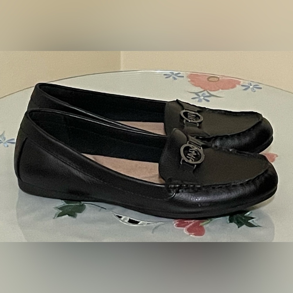 Jones New York Black Women's Loafers/Shoes size 8